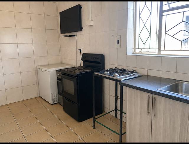 14 BEDROOM HOUSE FOR SALE IN VANDERBIJLPARK SE 7